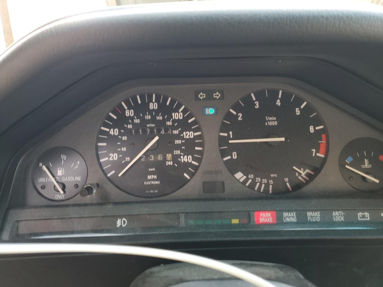 BMW 3 Series I Automatic Image 10