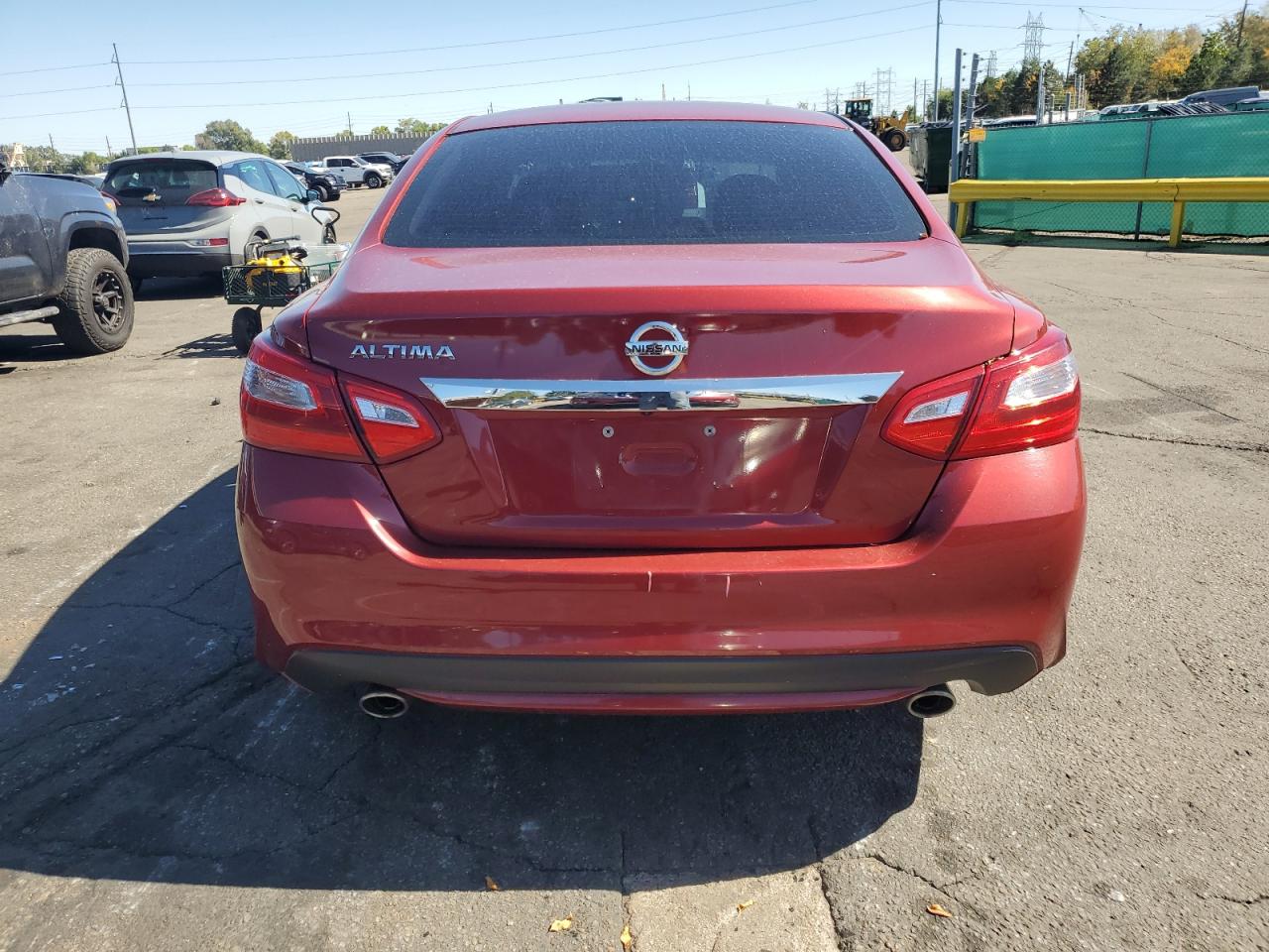 Nissan Altima 2.5 Image 11