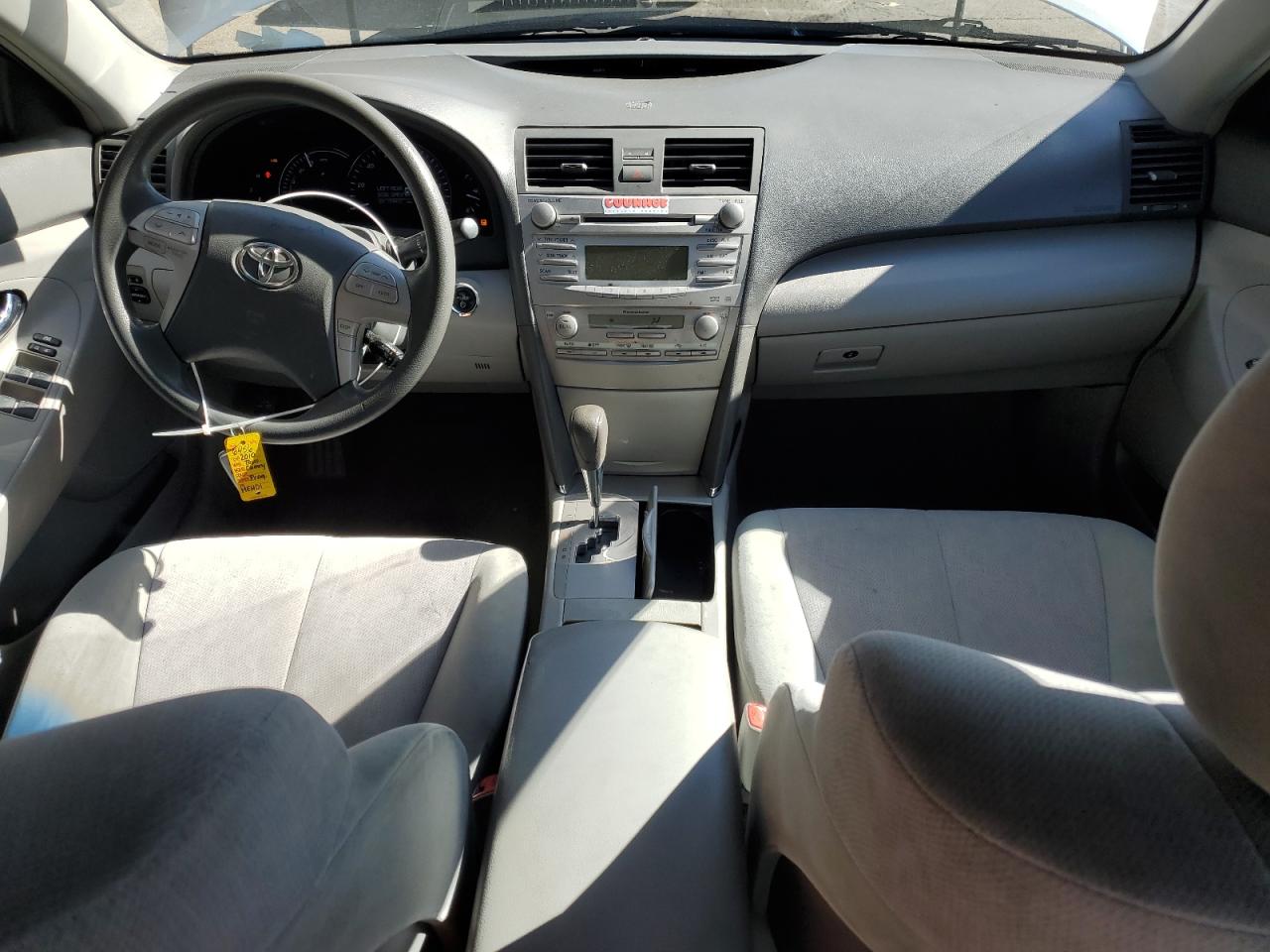 Toyota Camry Hybrid Image 3