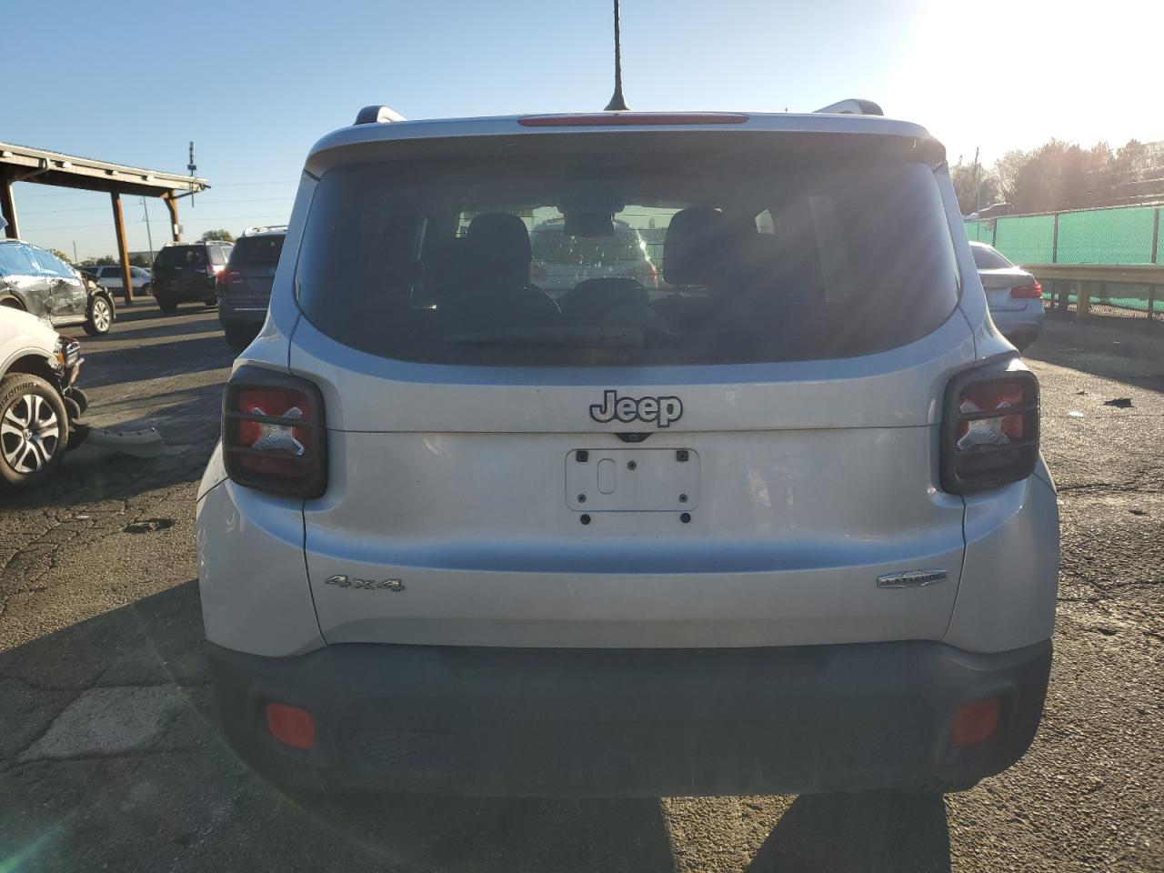 Jeep Renegade Latitude Image 9
