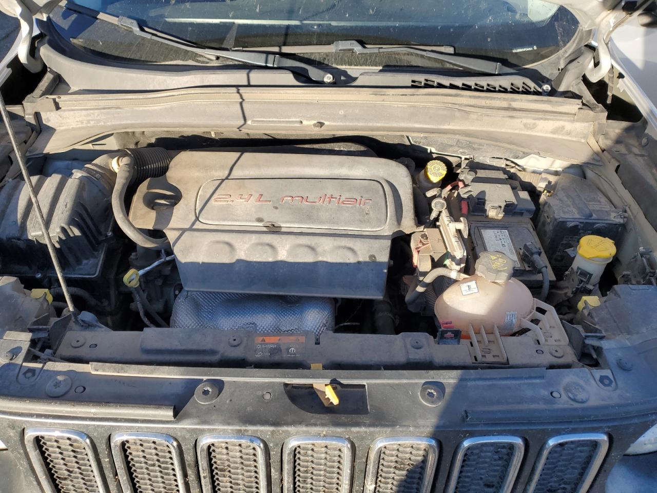 Jeep Renegade Latitude Image 4