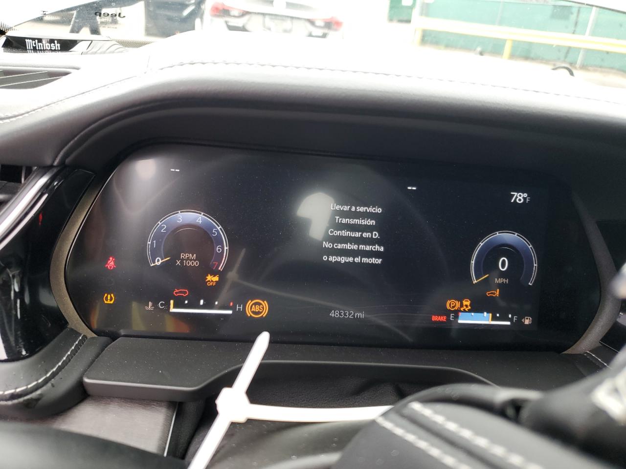 Jeep Grand Cherokee Overland Image 5