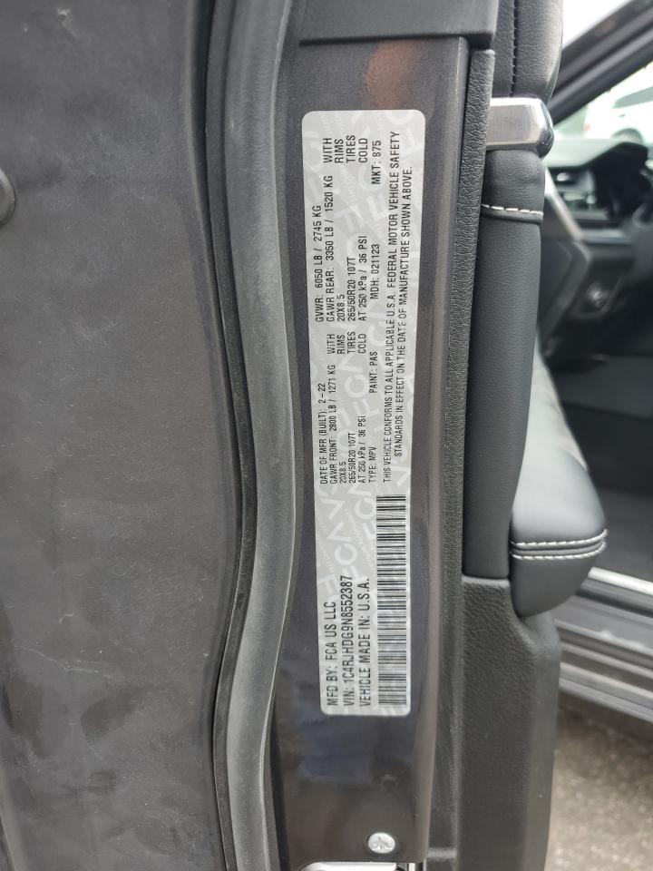 Jeep Grand Cherokee Overland Image 2