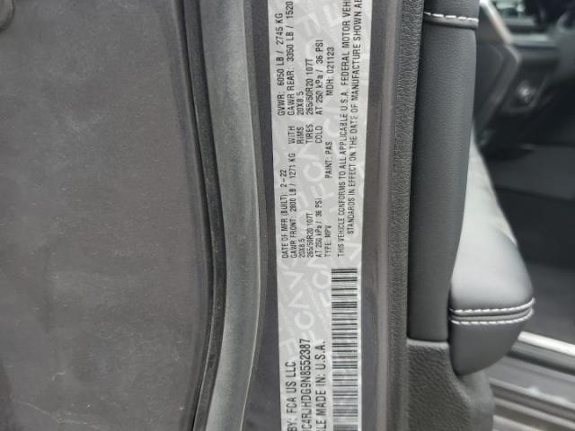 Jeep Grand Cherokee Overland Image 2