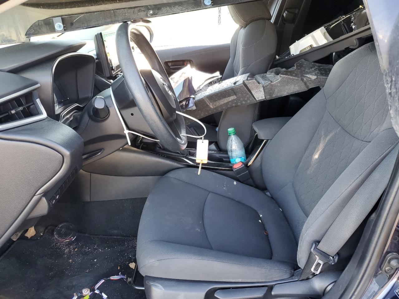 Toyota Corolla Le Image 8