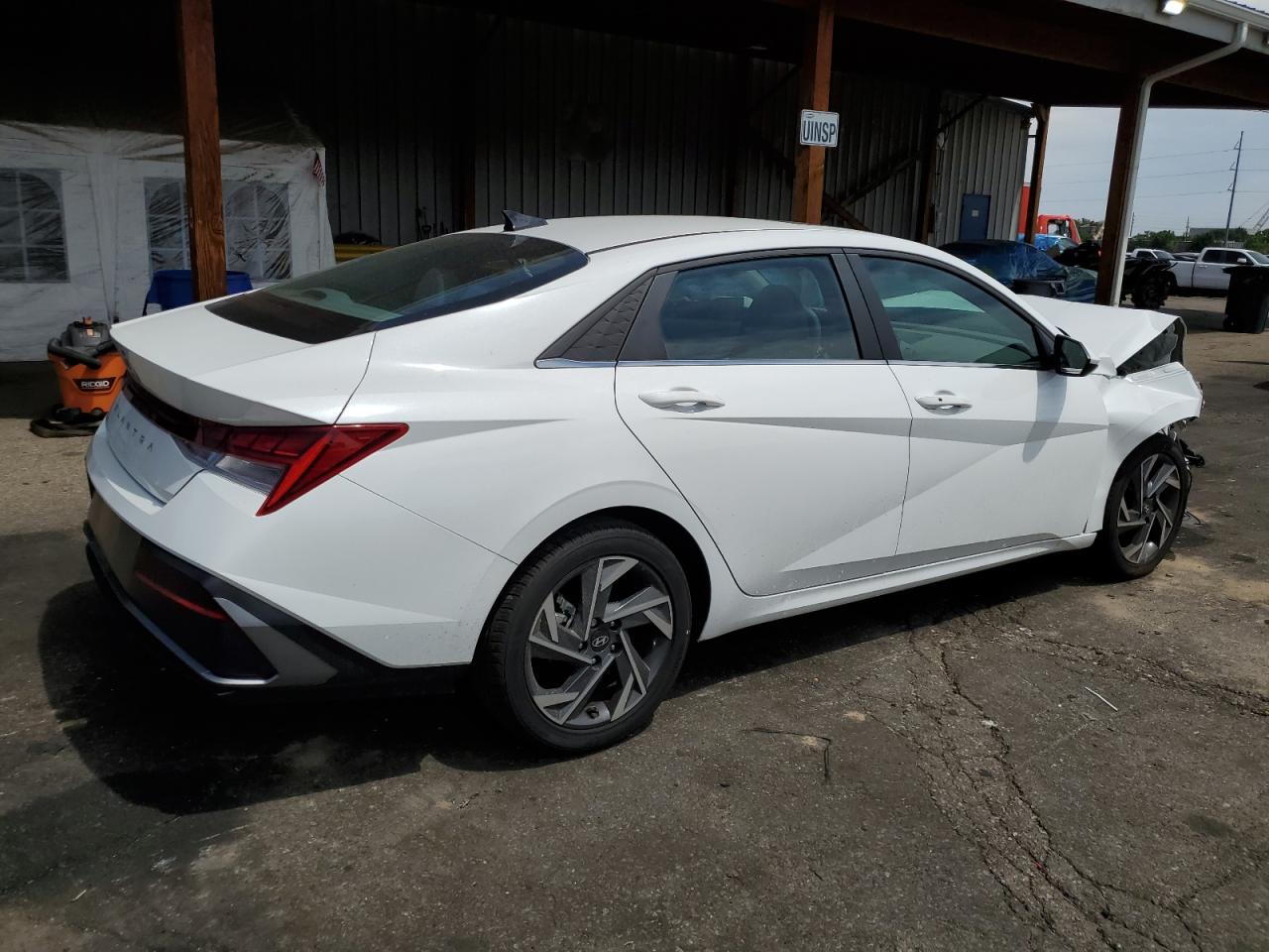 Hyundai ELANTRA Sel Image 6
