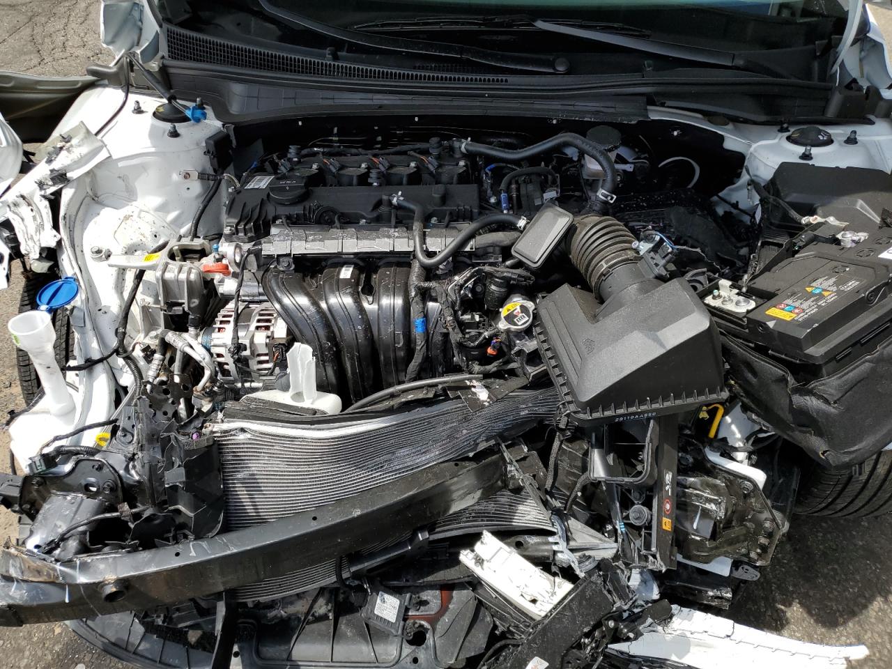 Hyundai ELANTRA Sel Image 9