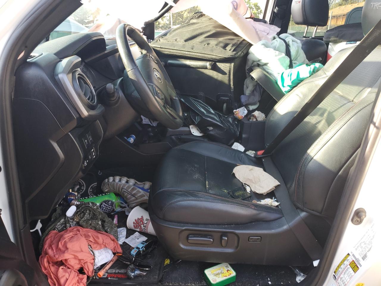 Toyota Tacoma Double Cab Image 12