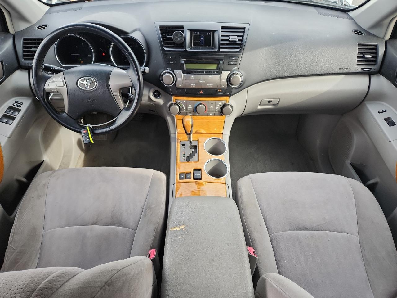 Toyota Highlander Hybrid Image 10