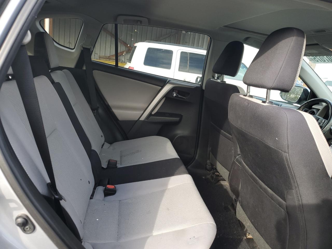 Toyota RAV4 Xle Image 9