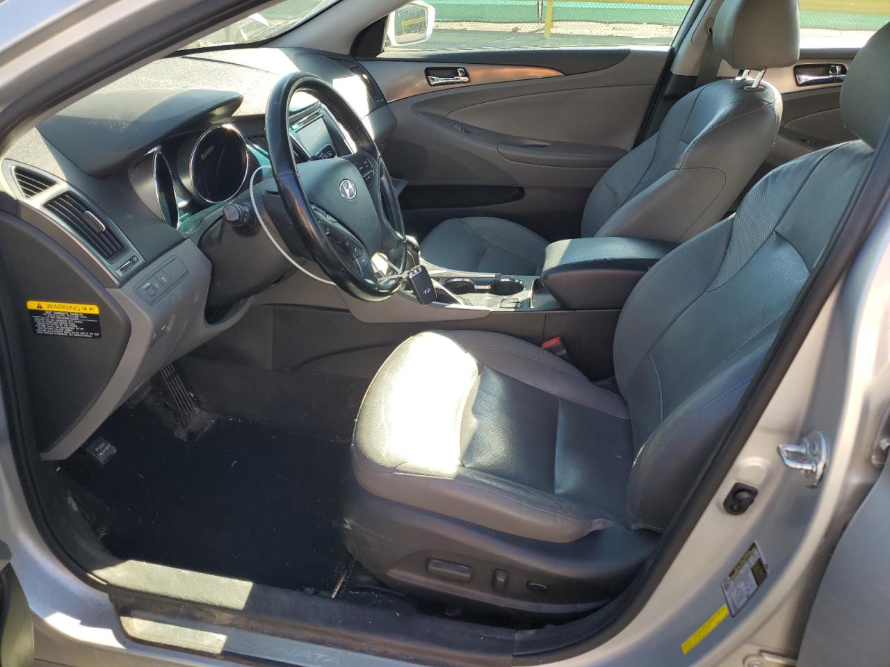 Hyundai SONATA Hybrid Image 12