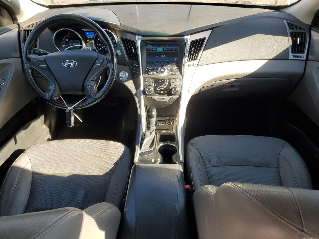 Hyundai SONATA Hybrid Image 5