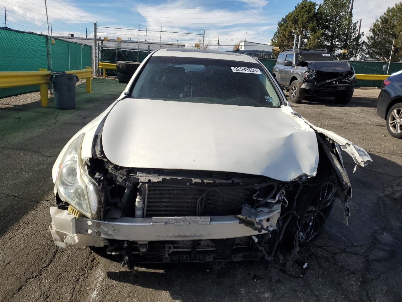 INFINITI G37 Image 9