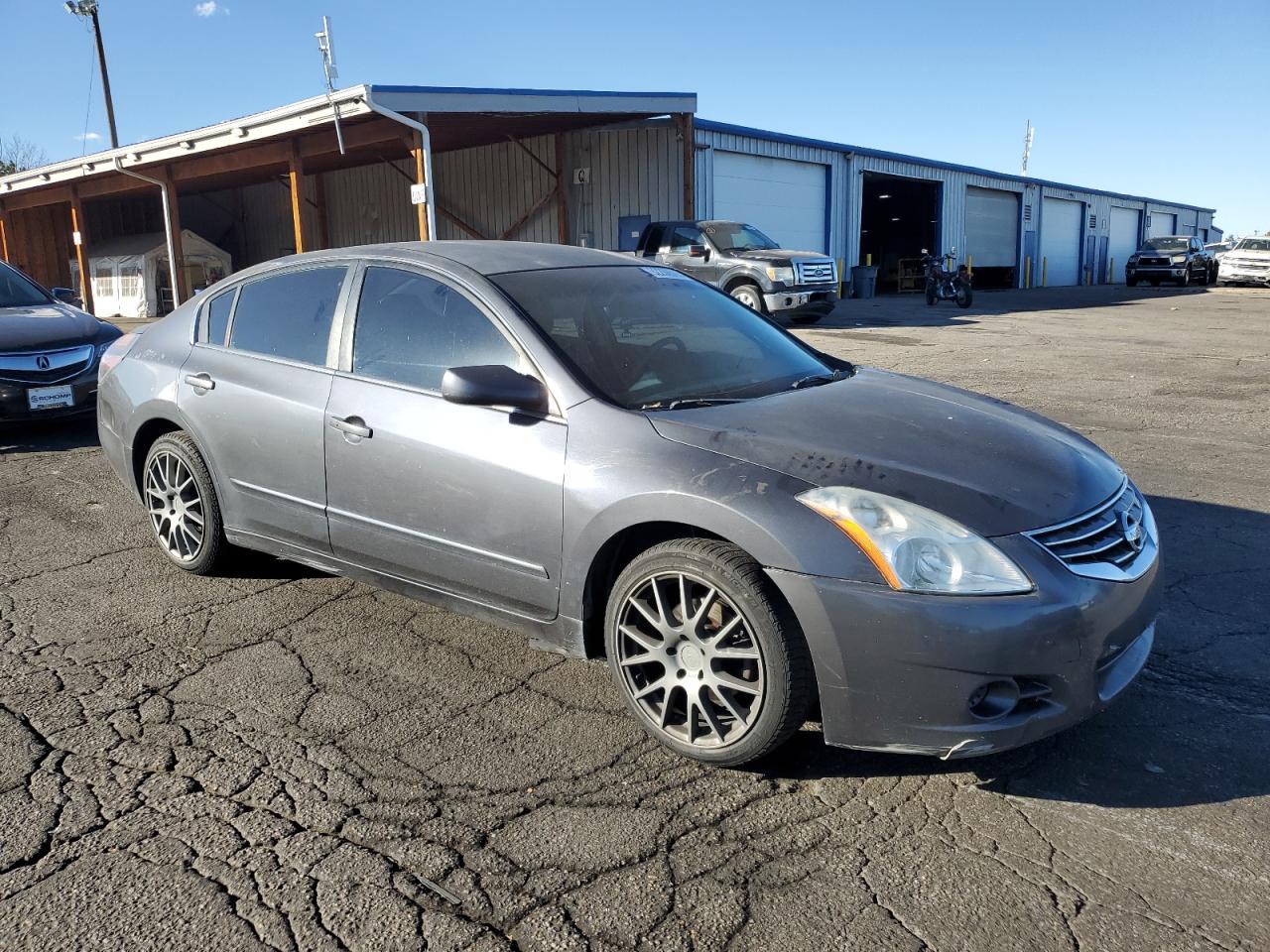 Nissan Altima Base Image 2