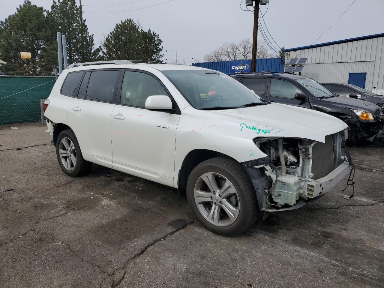 Toyota Highlander Sport Image 2