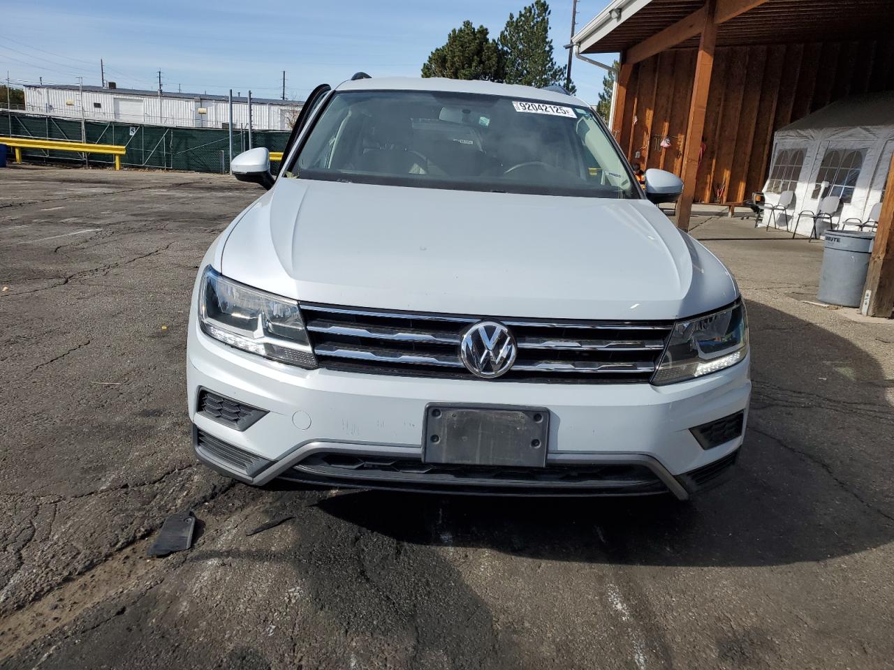 Volkswagen Tiguan S Image 8
