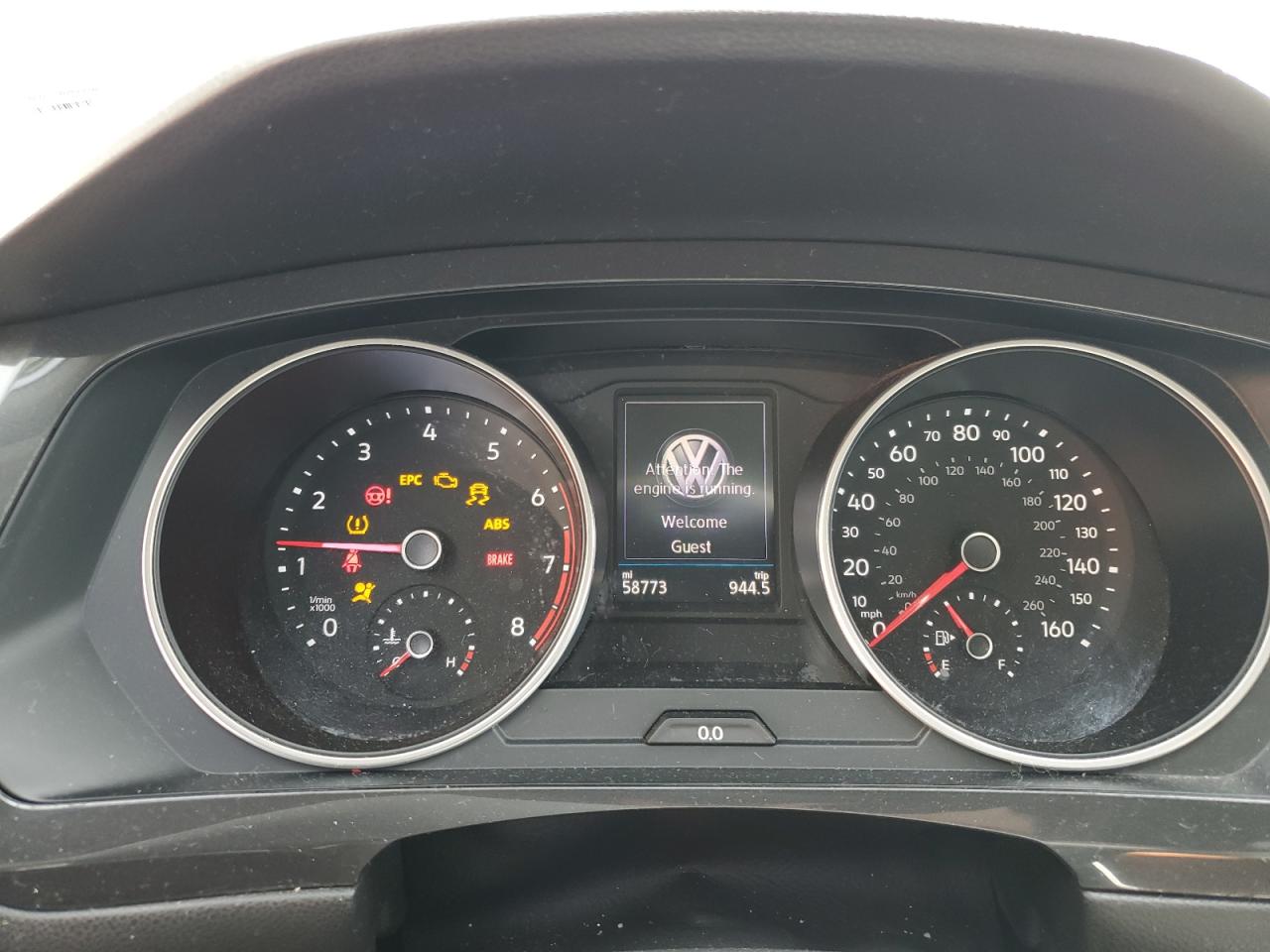 Volkswagen Tiguan S Image 5