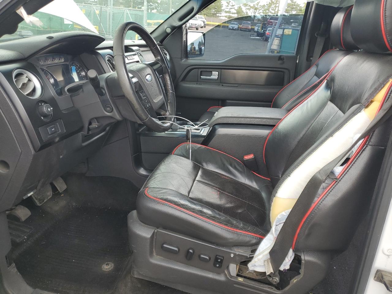 Ford F-150 Supercrew Image 8