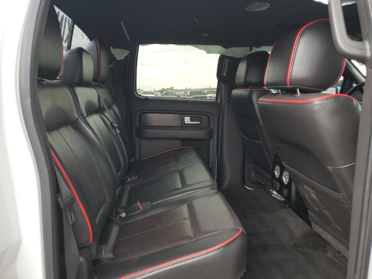 Ford F-150 Supercrew Image 5