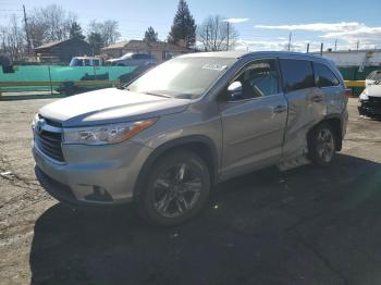  Salvage Toyota Highlander