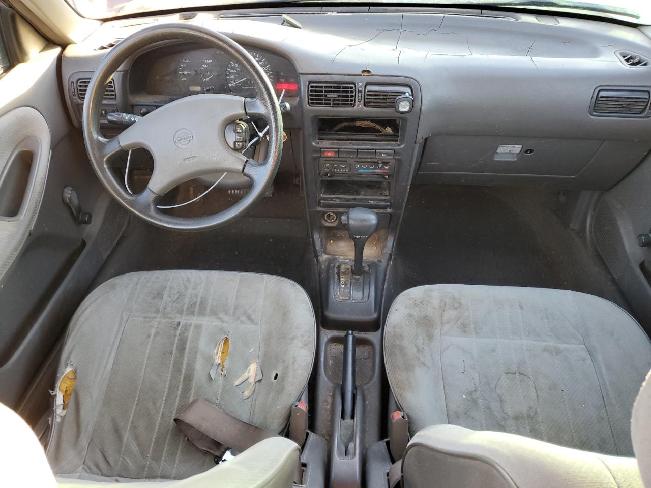 Nissan Sentra Image 10