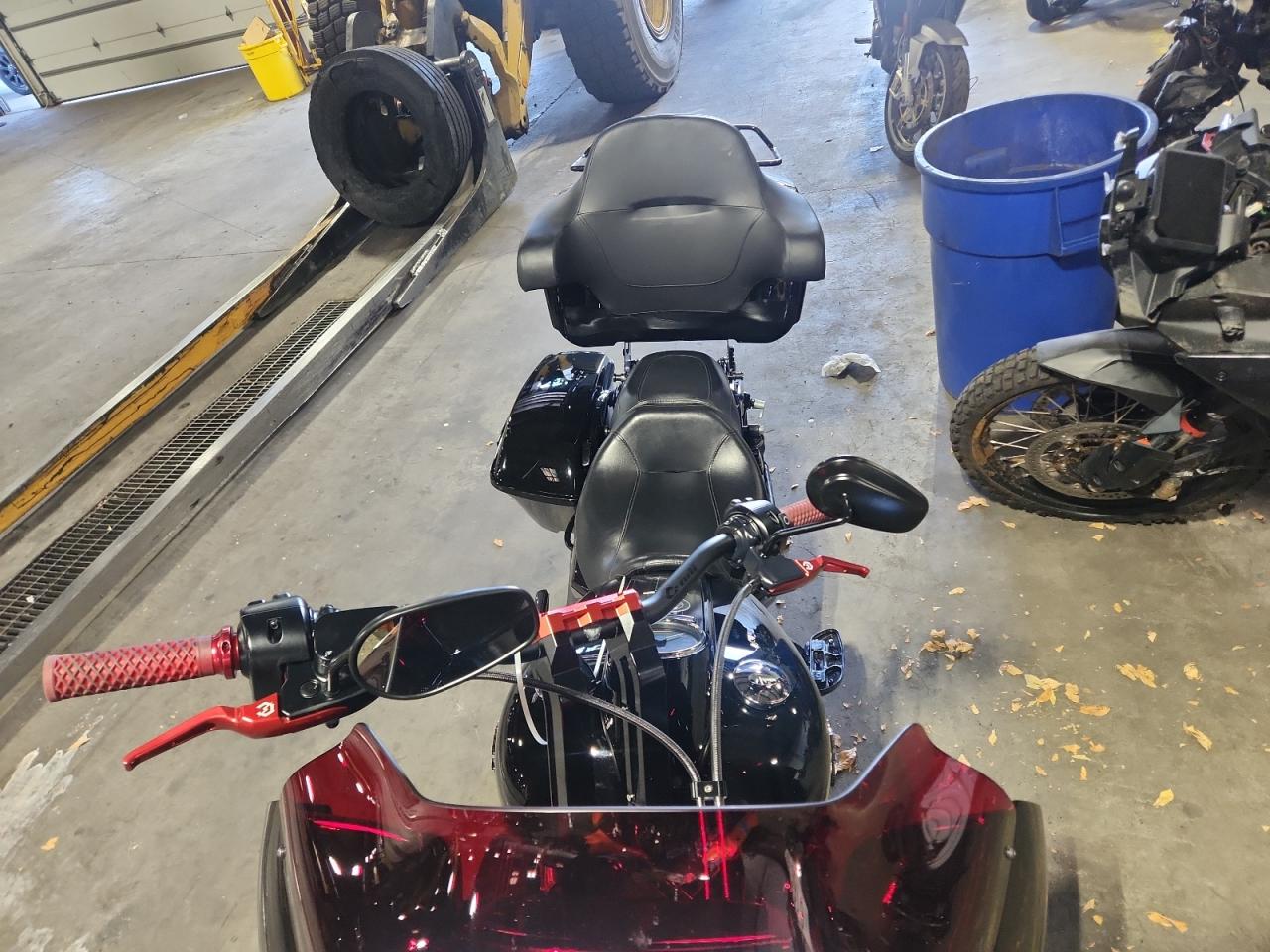 Harley-Davidson Fl Image 2