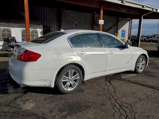 INFINITI G37 Image 3