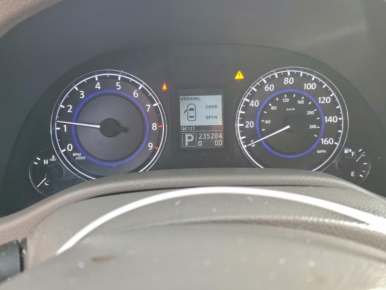 INFINITI G37 Image 10