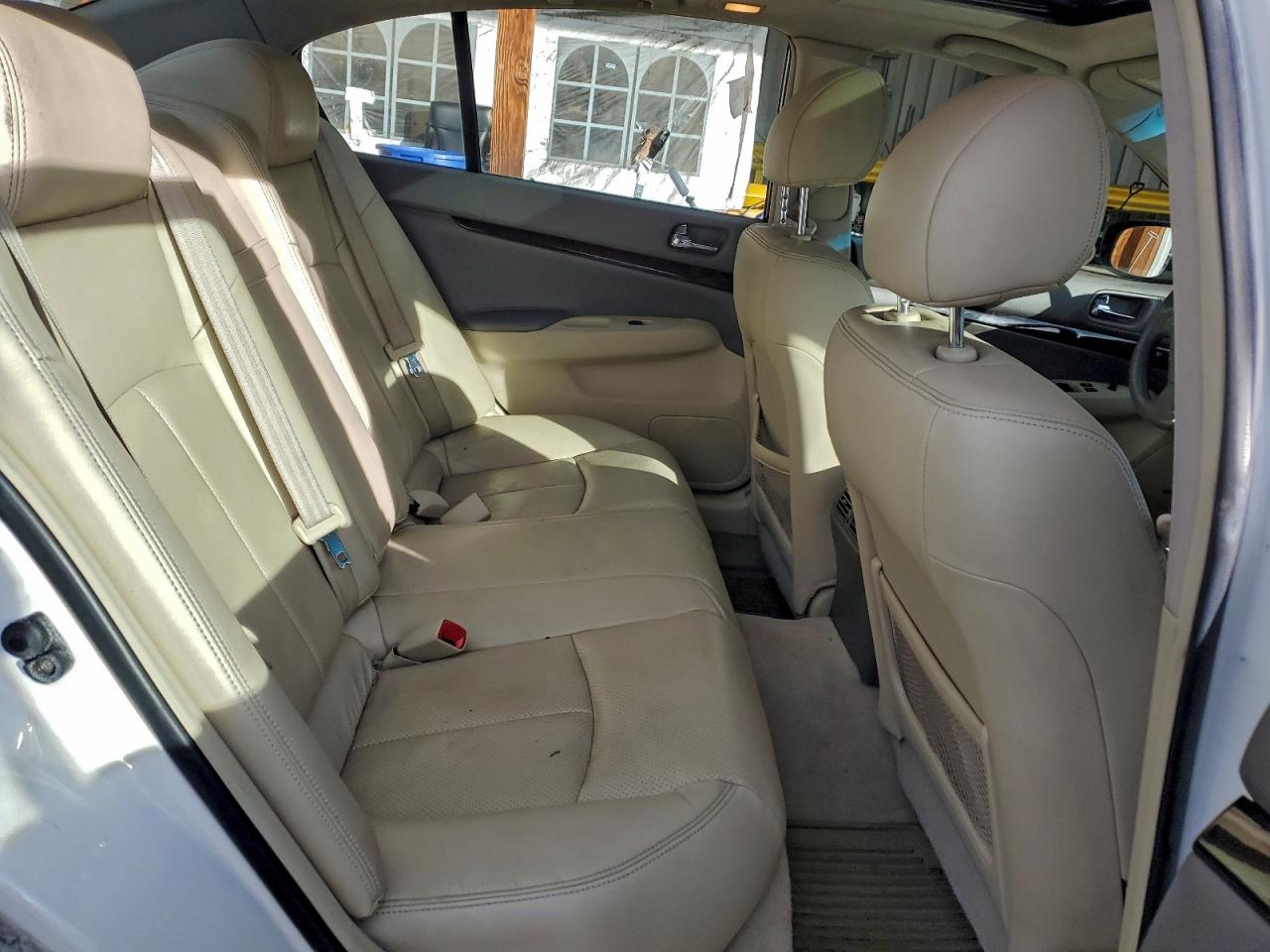 INFINITI G37 Image 11