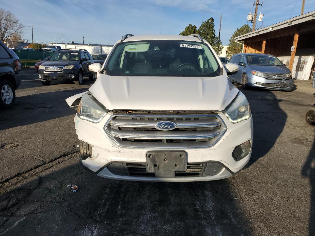 Ford Escape Titanium Image 3