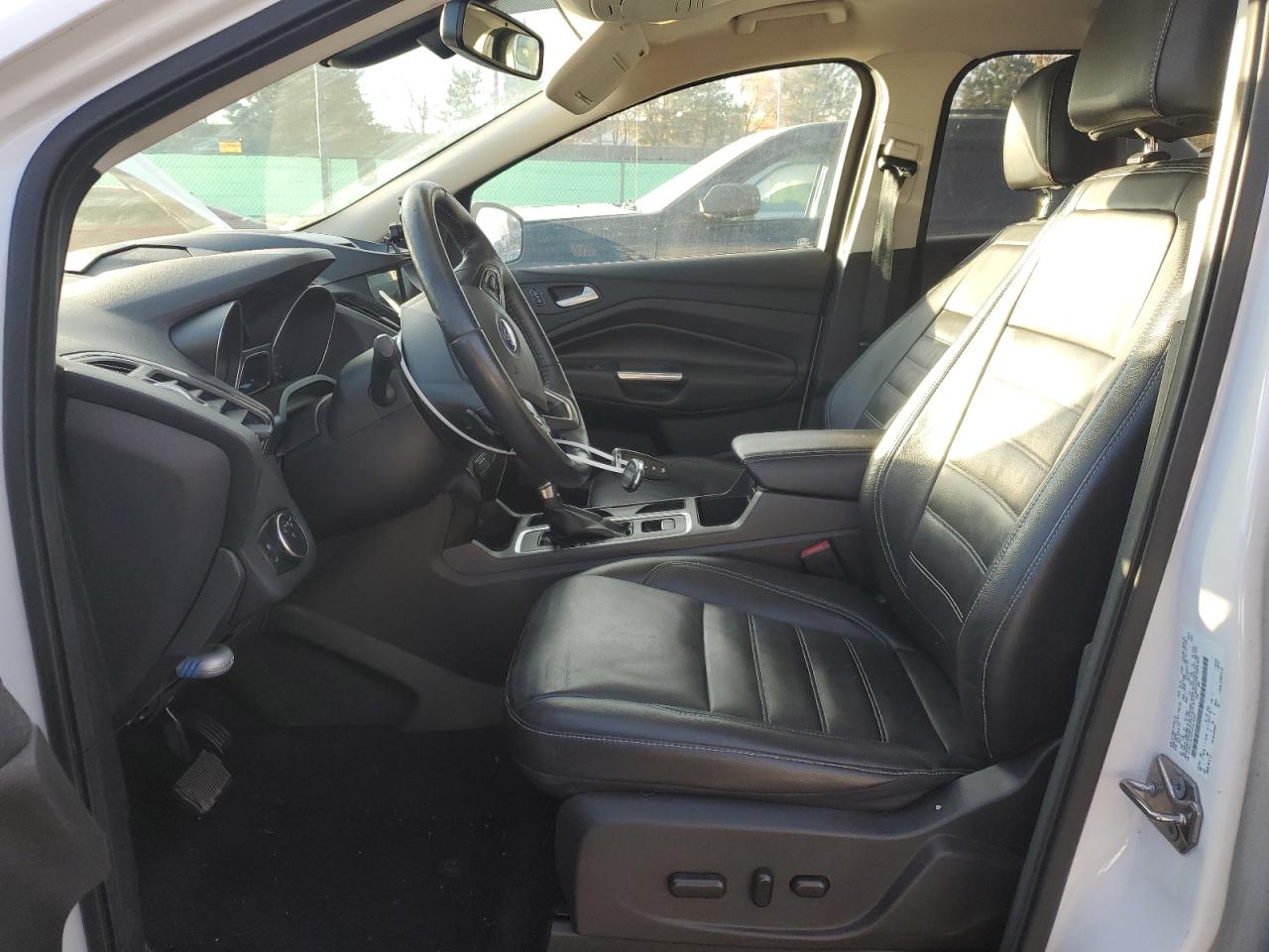 Ford Escape Titanium Image 10