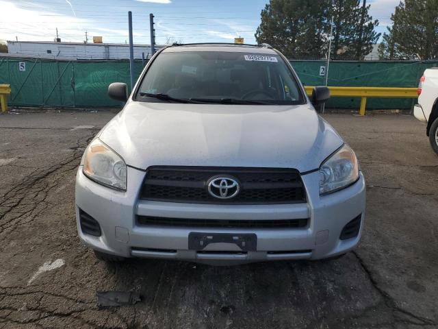 Toyota RAV4 Image 6