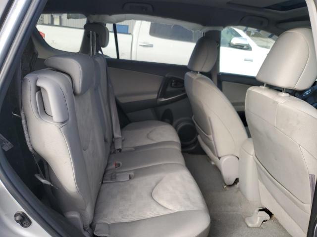 Toyota RAV4 Image 10