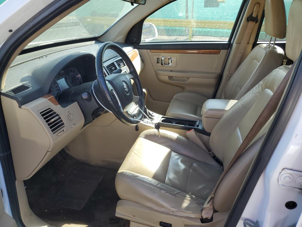 Suzuki XL7 Luxury Image 11