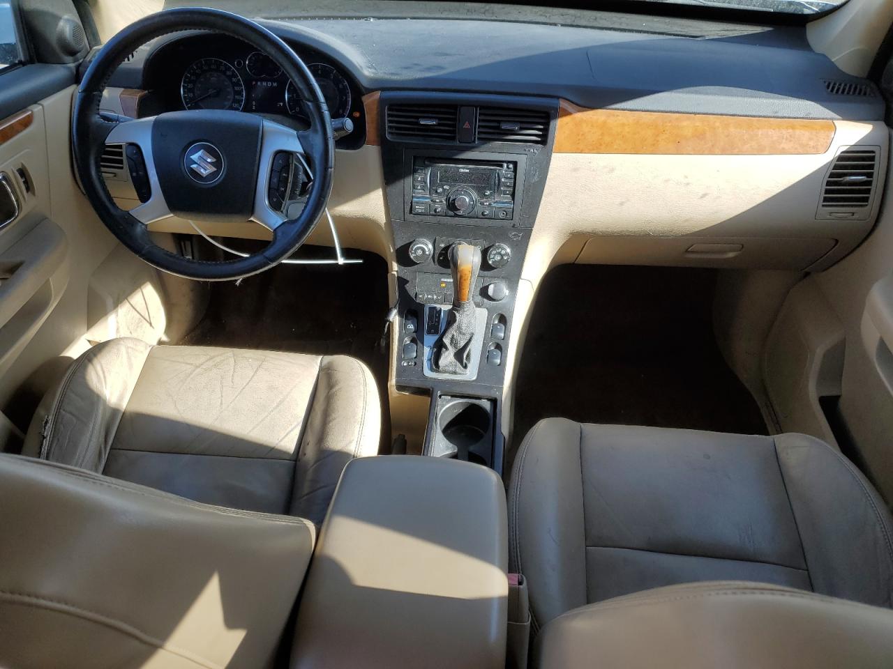 Suzuki XL7 Luxury Image 10