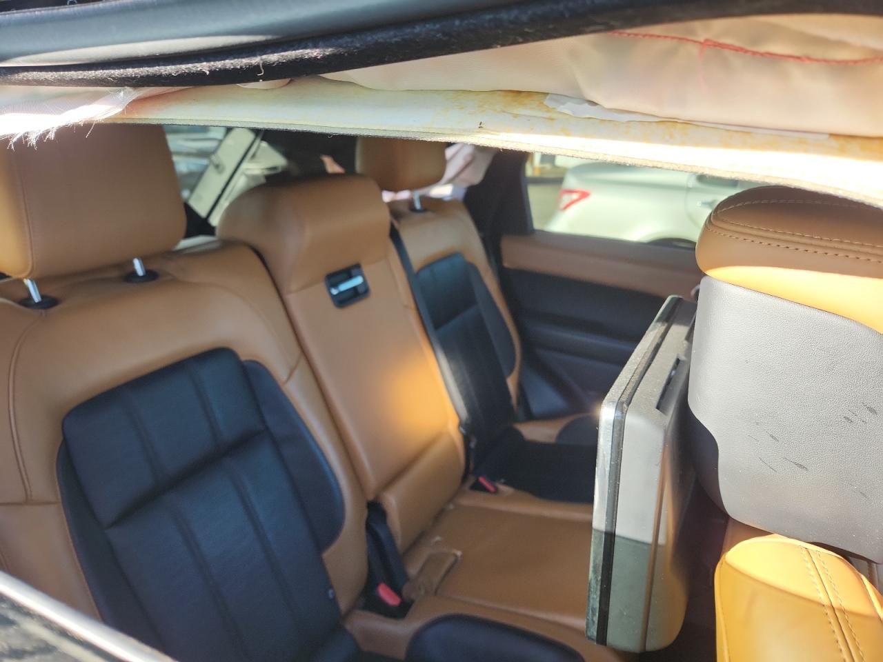 Land Rover Range Rover Hse Dynamic Image 6