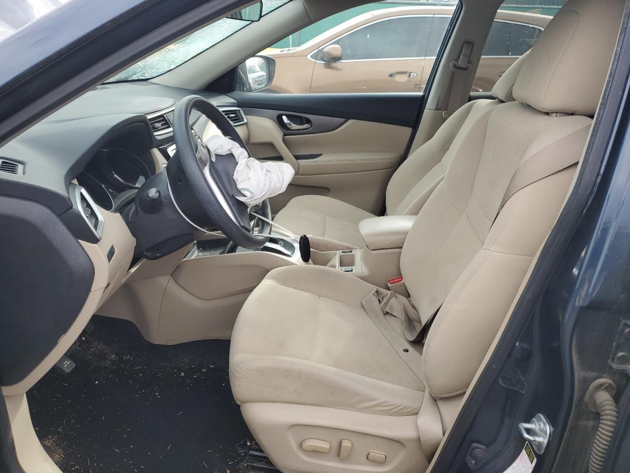 Nissan Rogue S Image 2