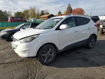  Salvage Hyundai TUCSON