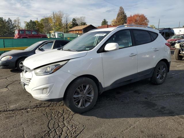  Salvage Hyundai TUCSON