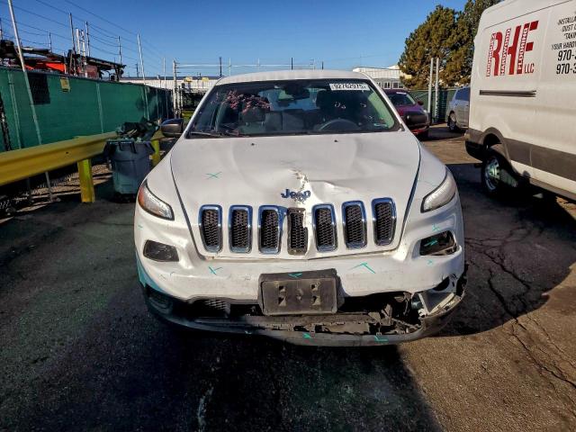 Jeep Grand Cherokee Sport Image 11