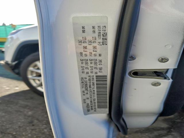 Jeep Grand Cherokee Sport Image 10