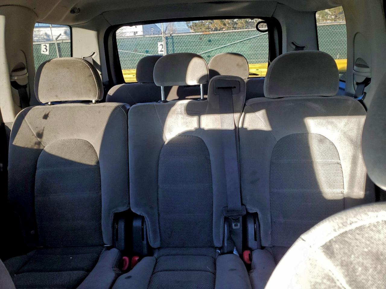 Ford Explorer Xlt Image 4