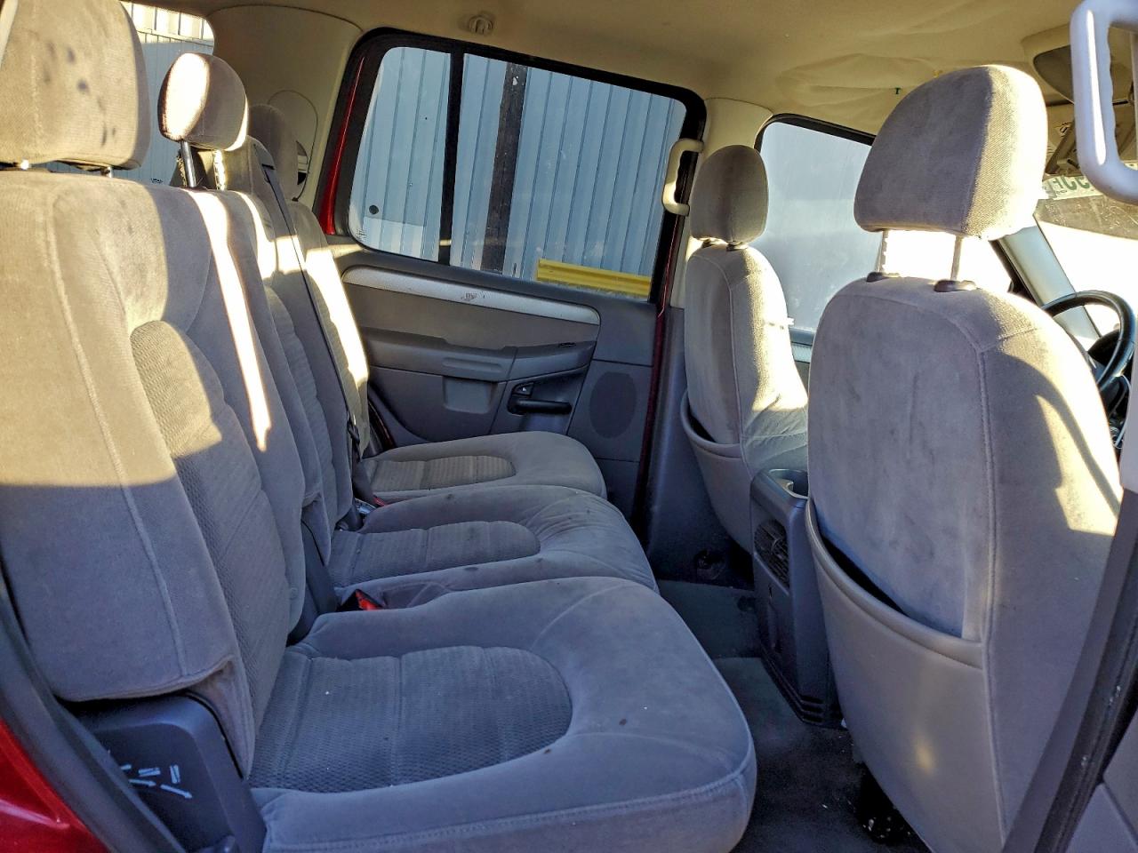 Ford Explorer Xlt Image 11