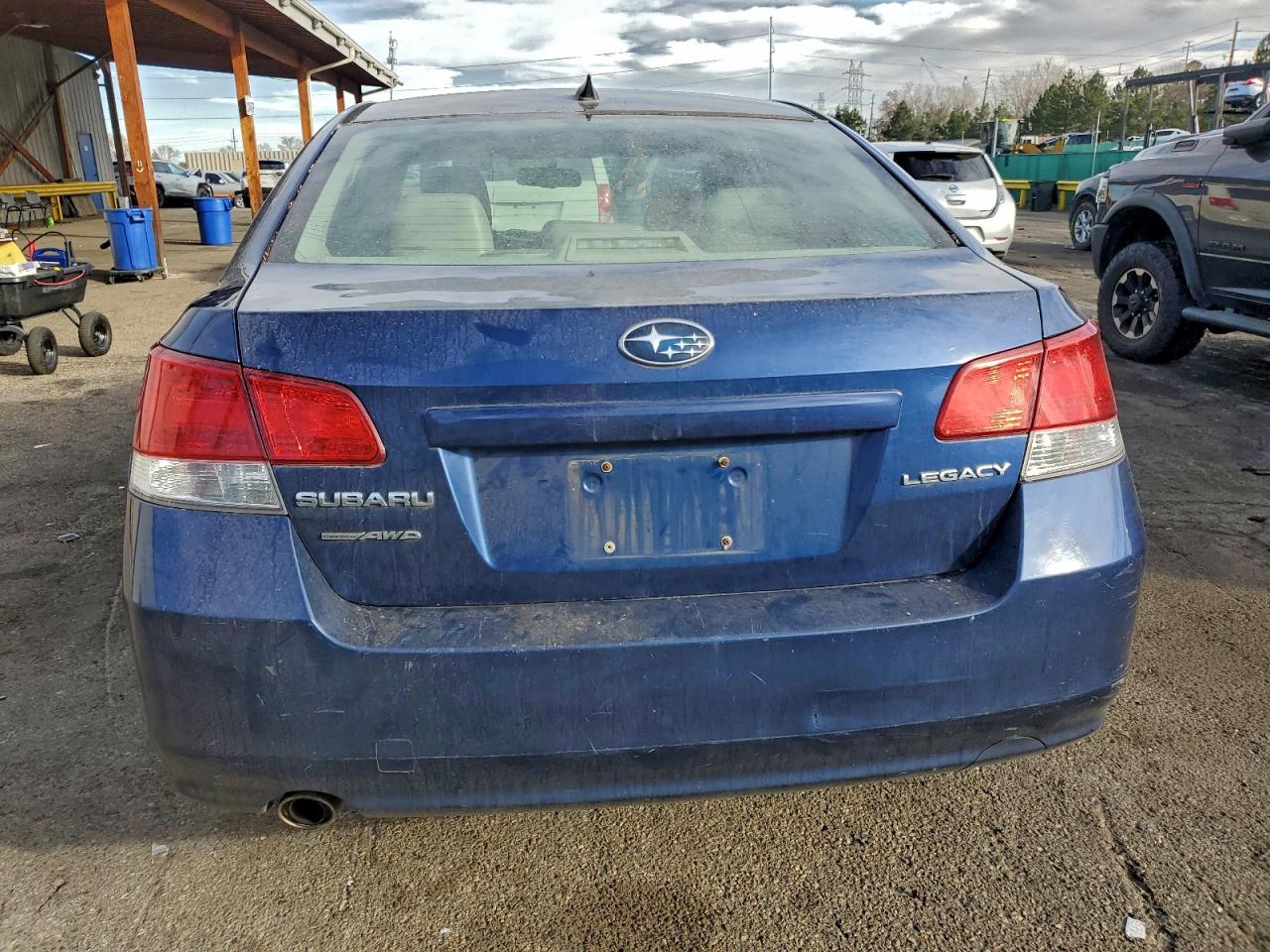 Subaru Legacy 2.5i Limited Image 7