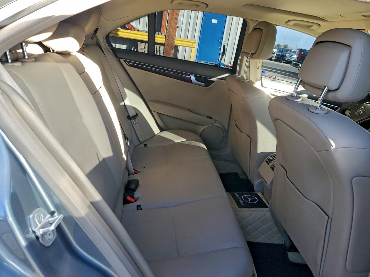 Mercedes-Benz C-Class 300 4matic Image 7