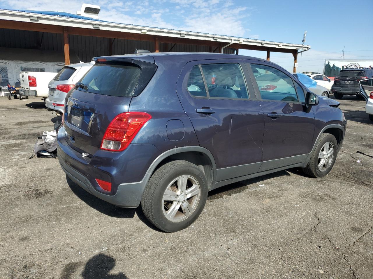 Chevrolet Trax Ls Image 5