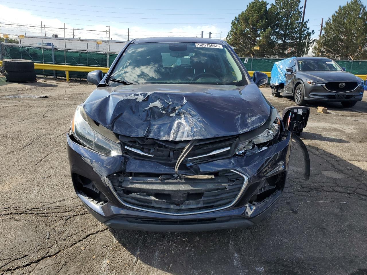 Chevrolet Trax Ls Image 2