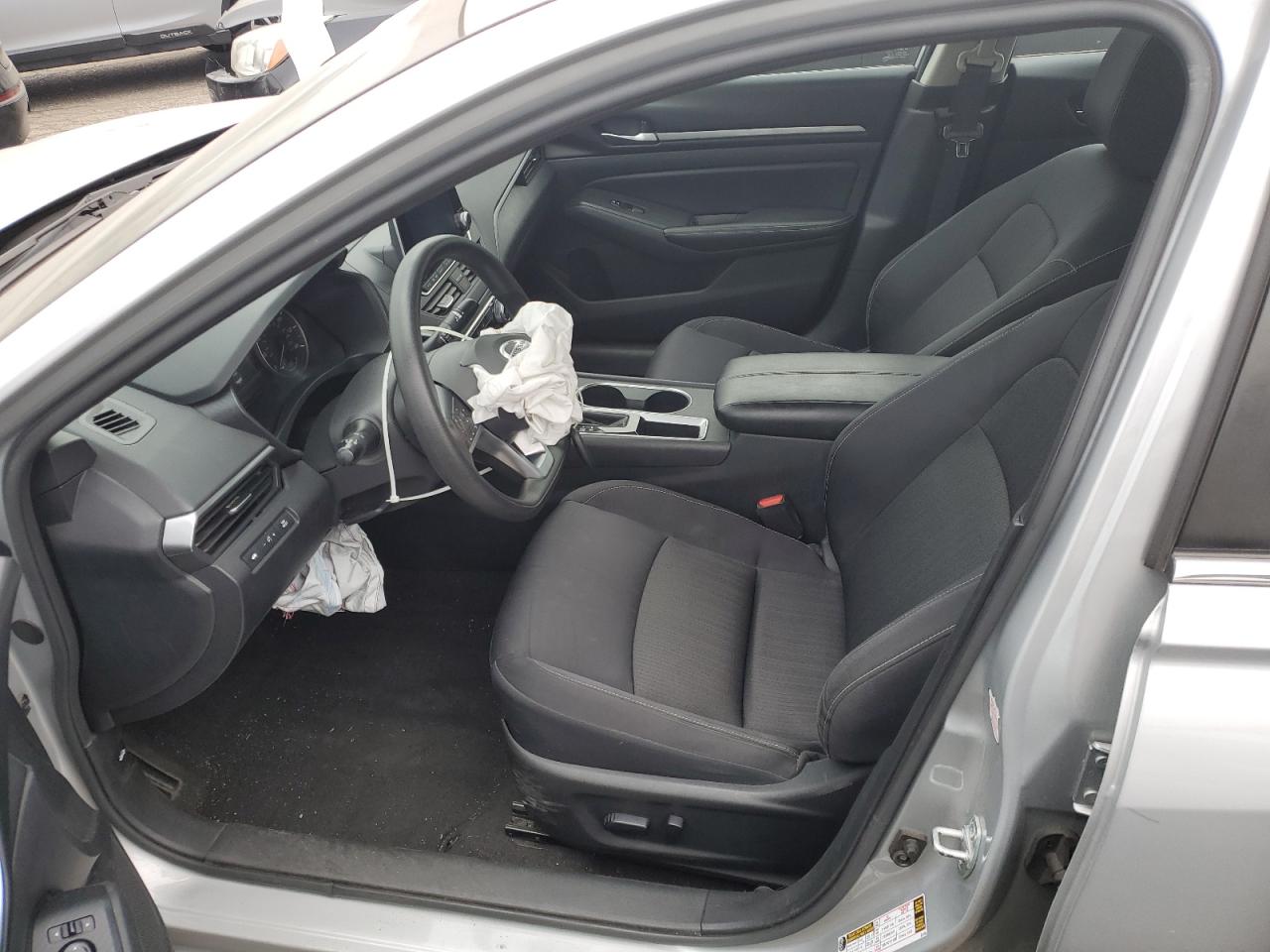 Nissan Altima Sv Image 6