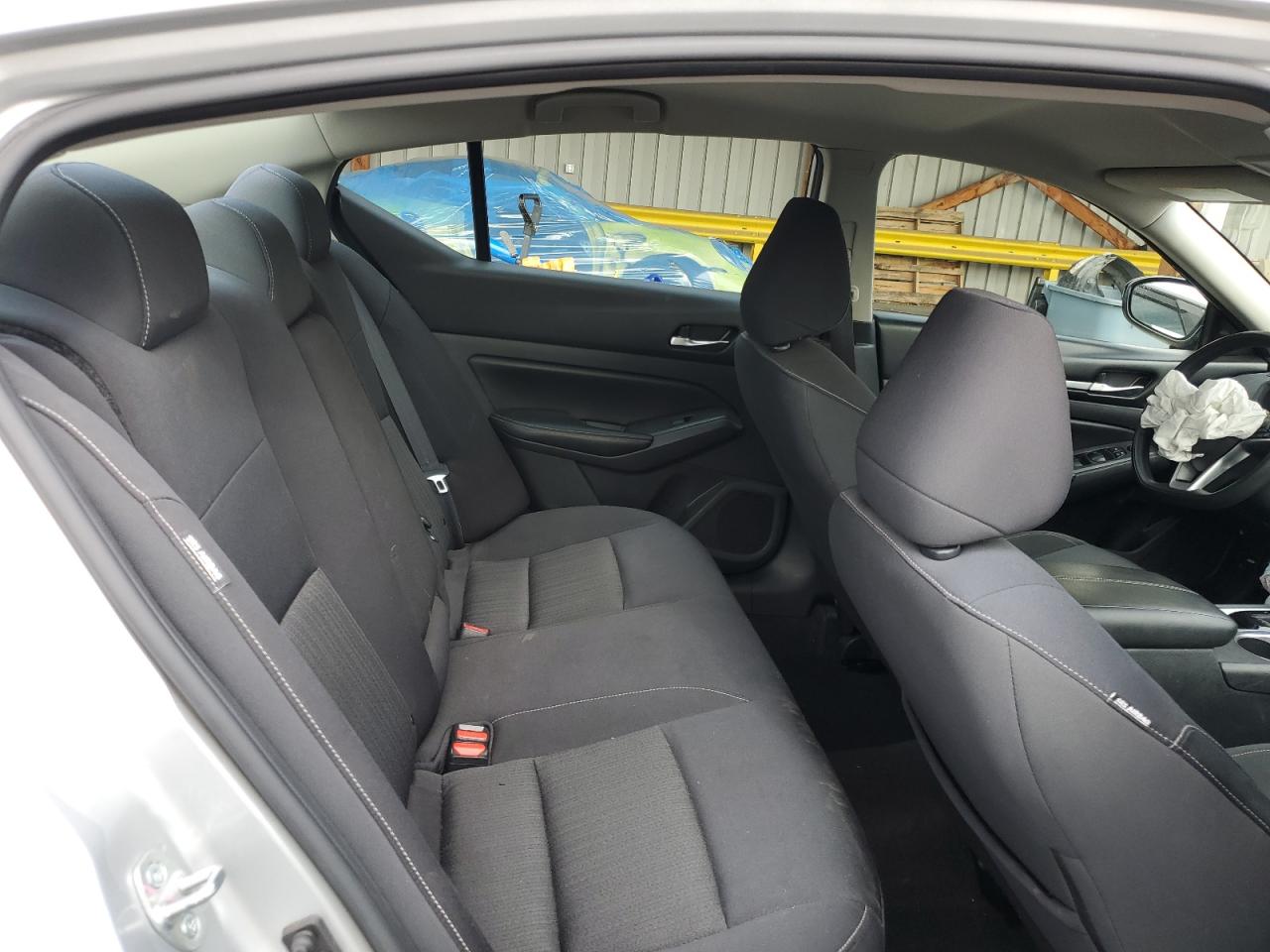 Nissan Altima Sv Image 9