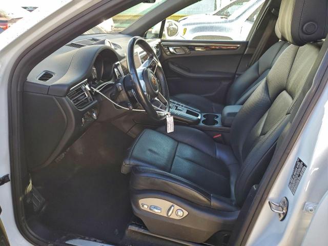 Porsche Macan S Image 6